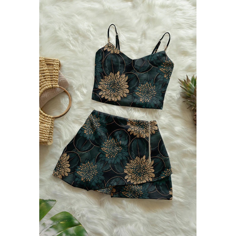 Nori Crop Top & Shorts Set S