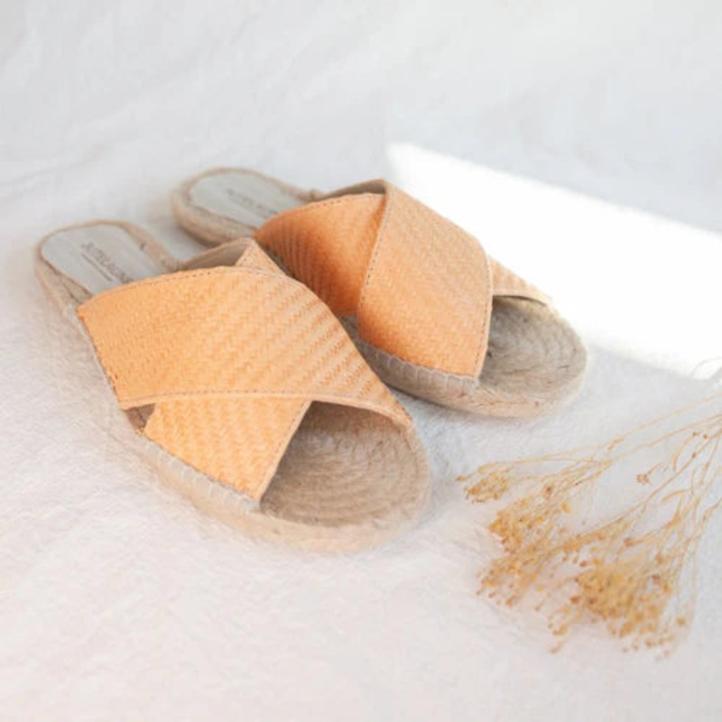 The Vegan Salmon Crossed Flats 36