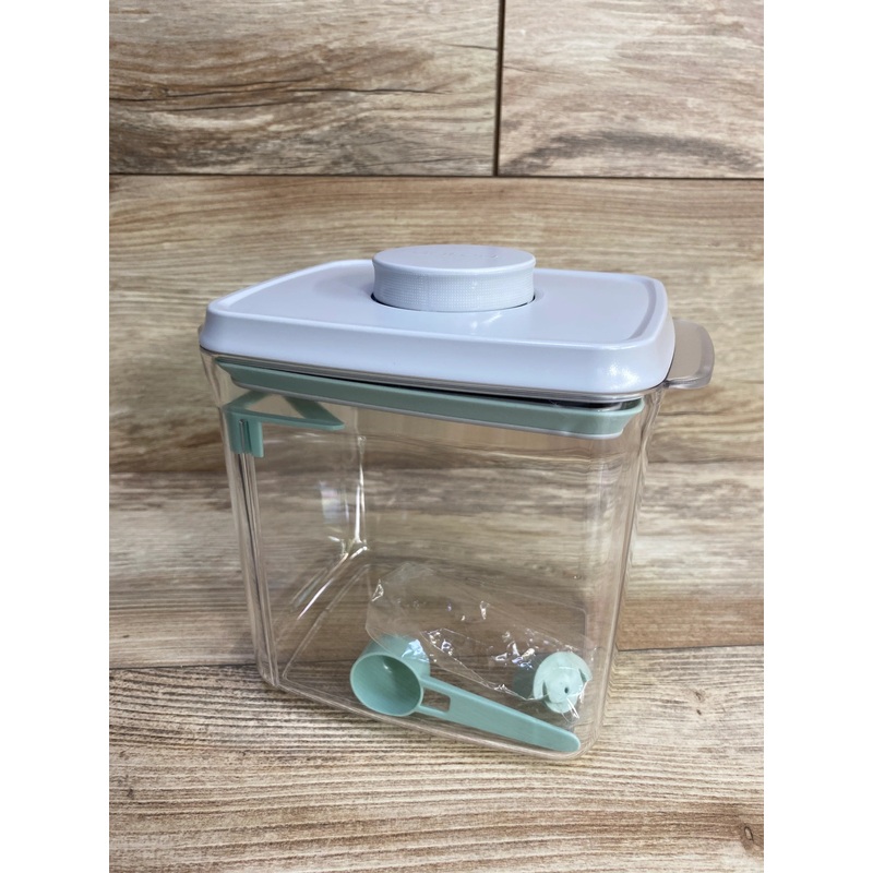 Ankou Formula Container