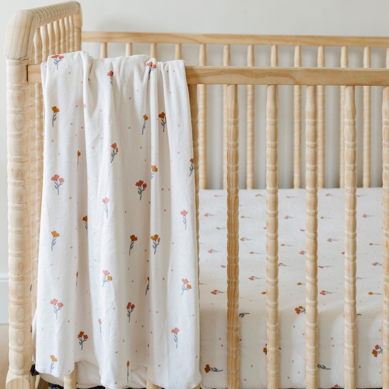 Saranoni Minky Stretch Luxe Swaddle/Blanket Floral